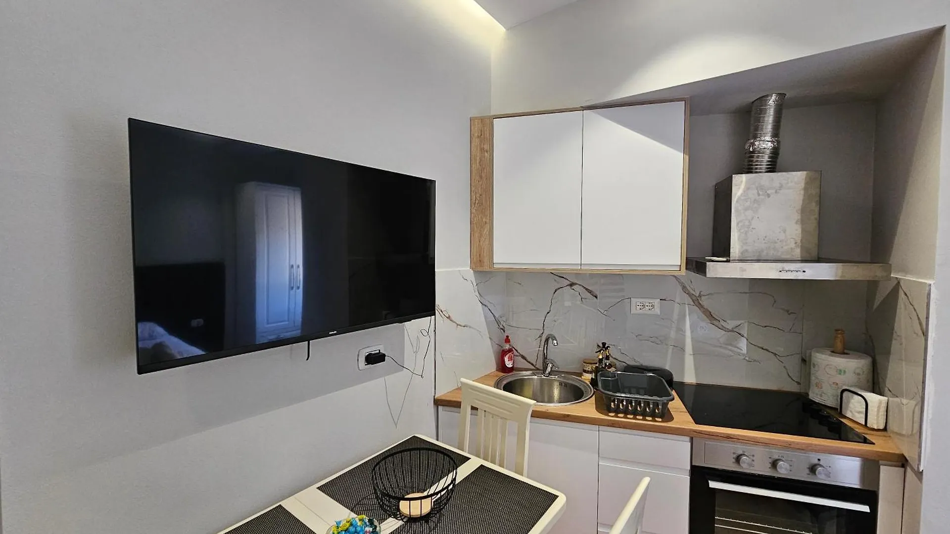 1-Leo'S Apartment Saranda Albania